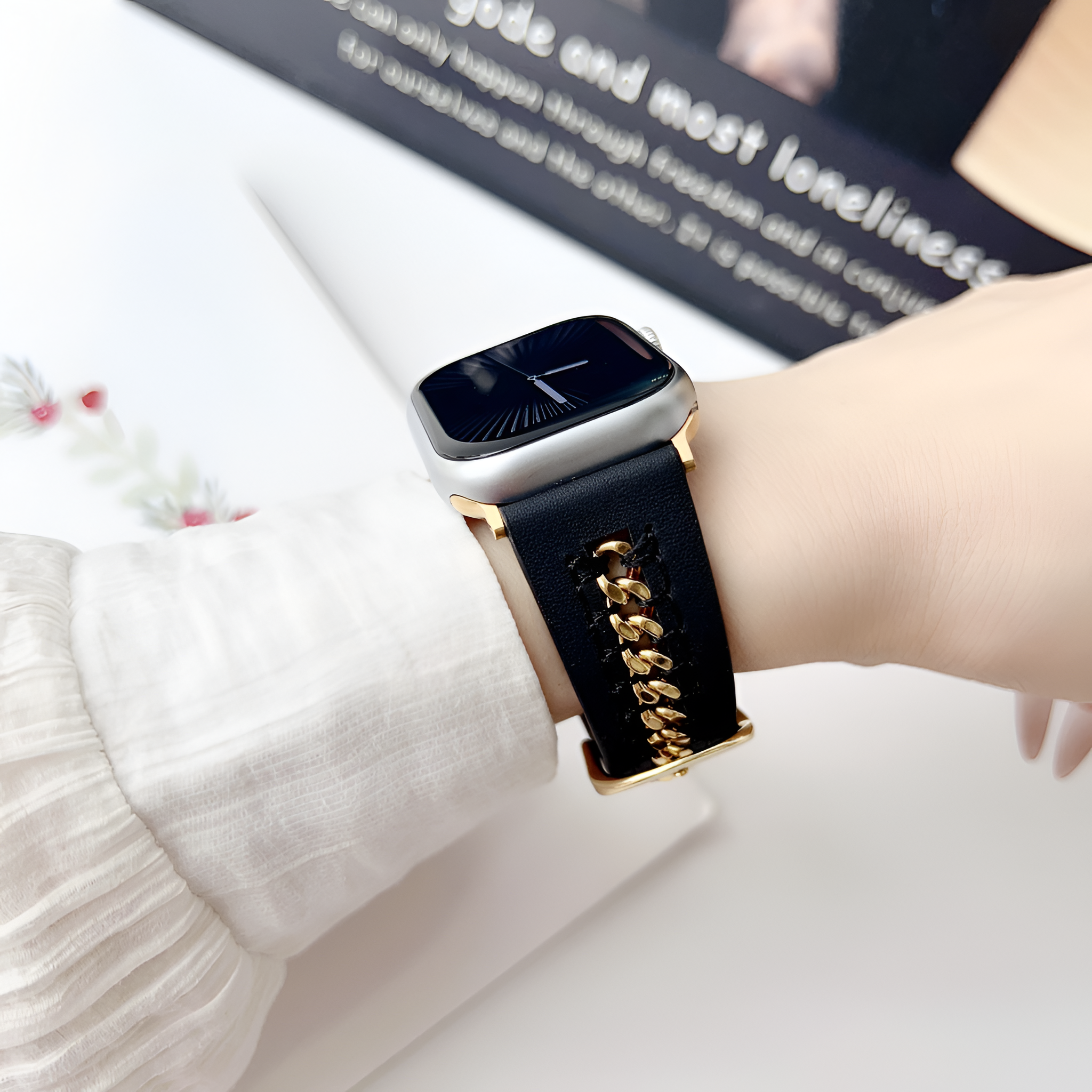 Bracelet en cuir et chaîne métallique