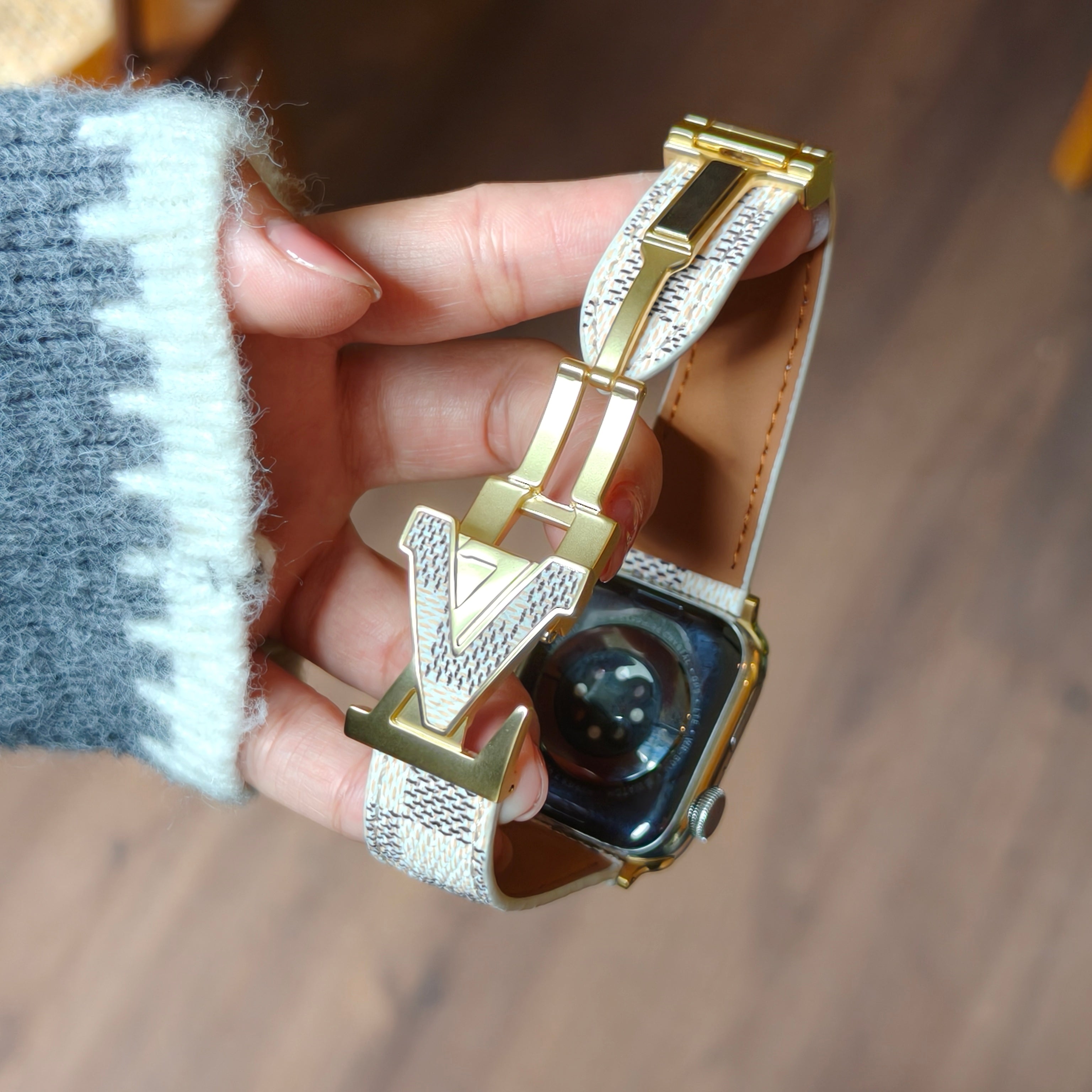 Bracelet en cuir à carreaux