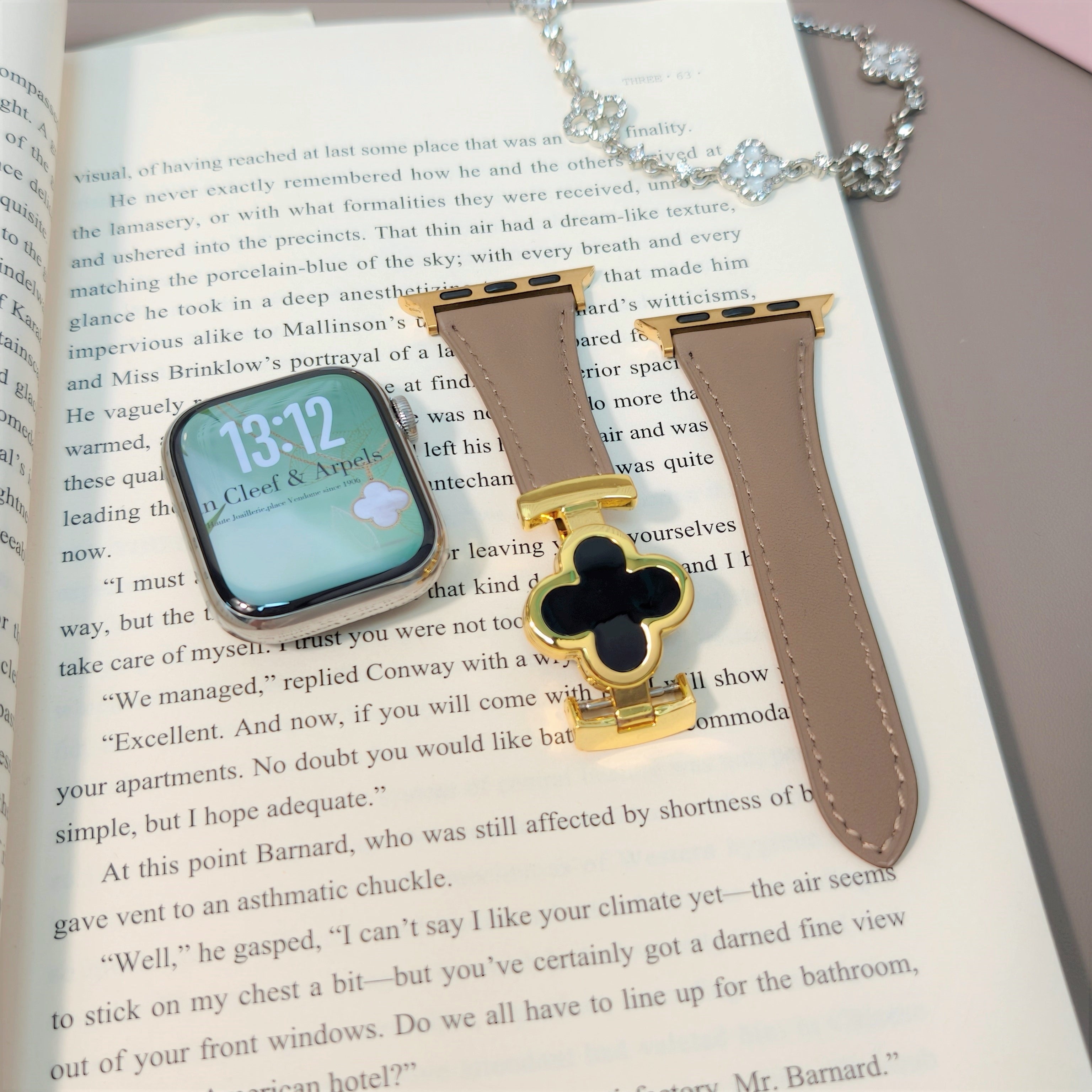 Bracelet Lisse Cuir de Veau avec Trèfle