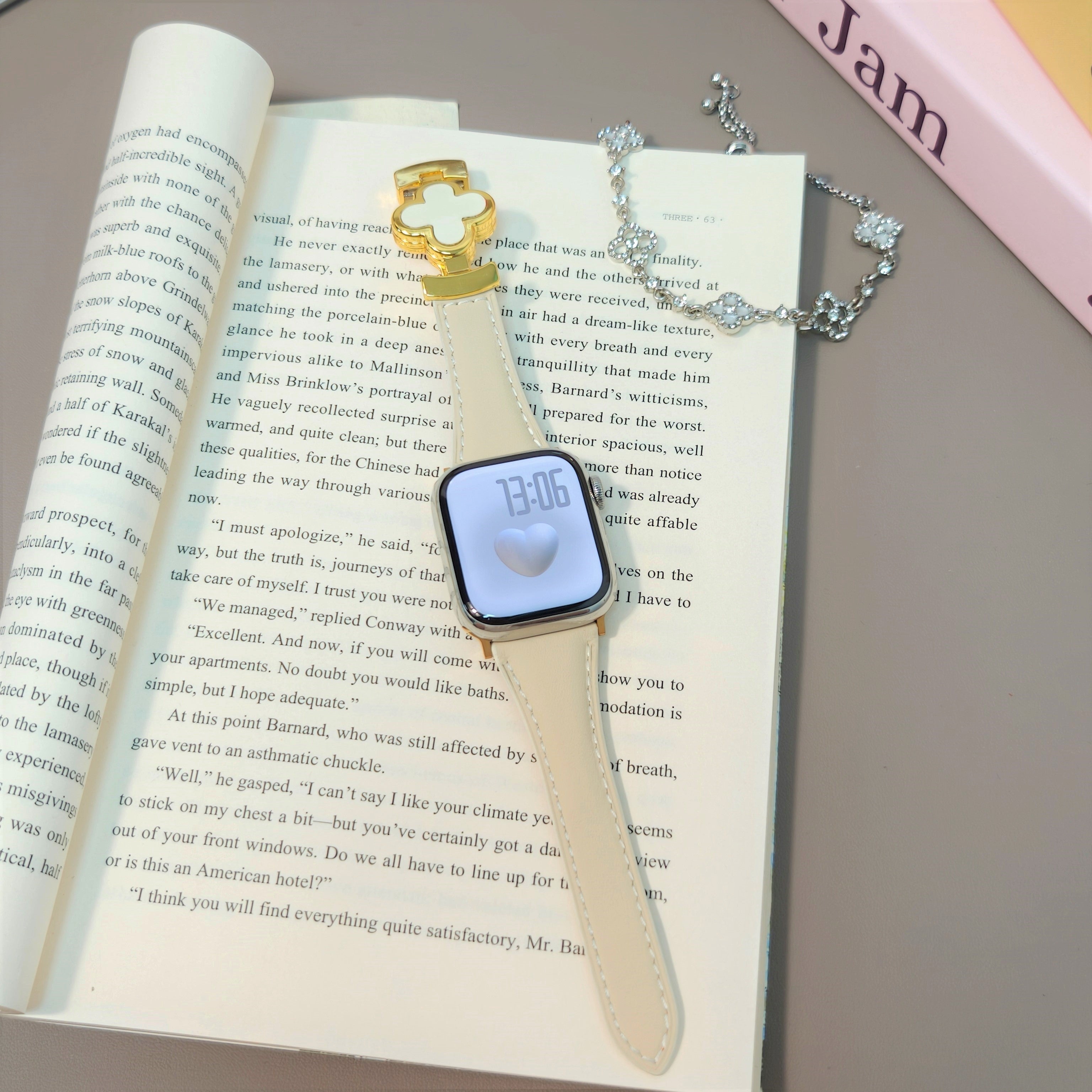 Bracelet Lisse Cuir de Veau avec Trèfle